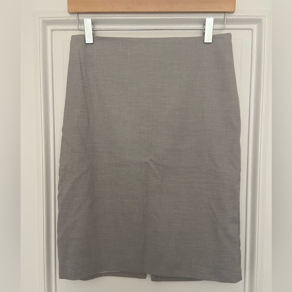 WHBM Gray Houndstooth Flat Front White Lined Office Pencil Skirt Invisible Zip 2 - Picture 1 of 8